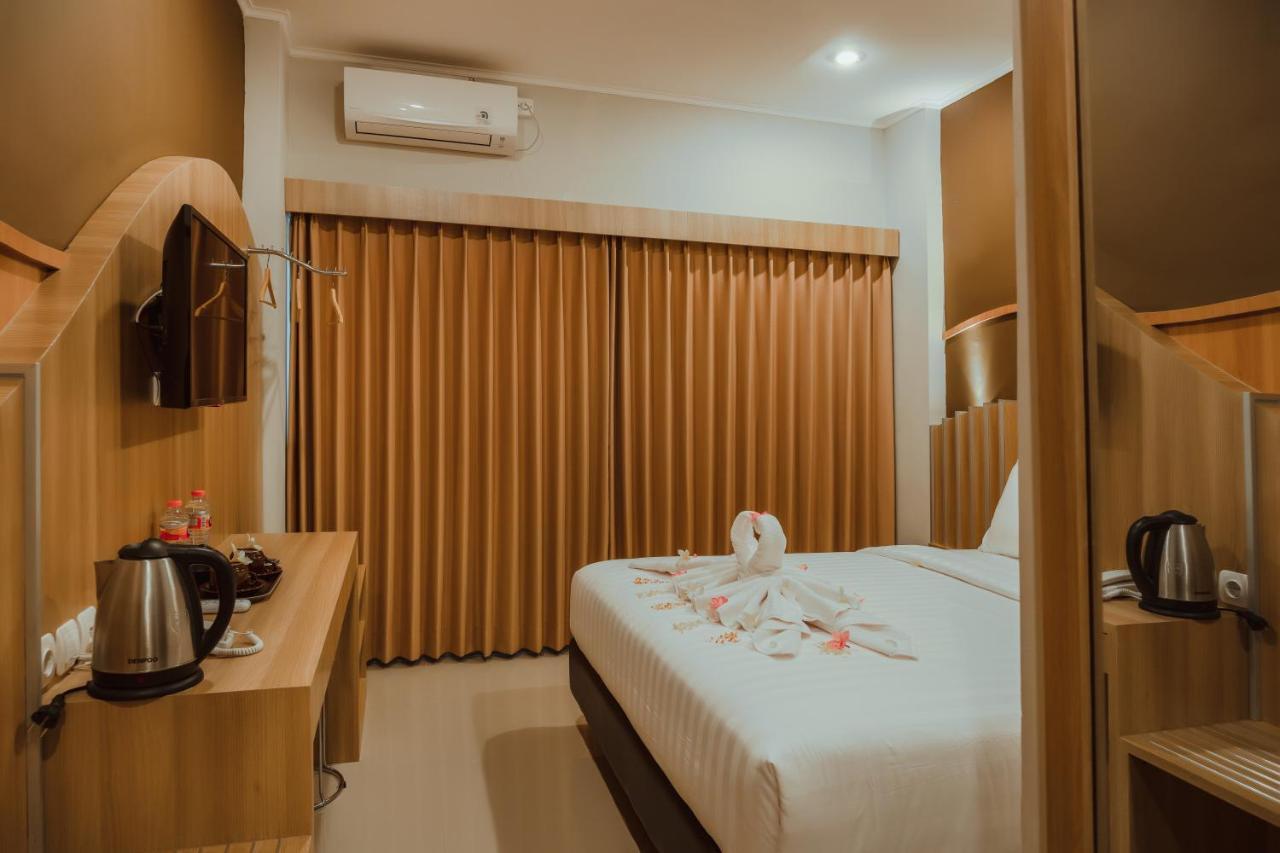 Panfila Hotel Kuta  Екстер'єр фото