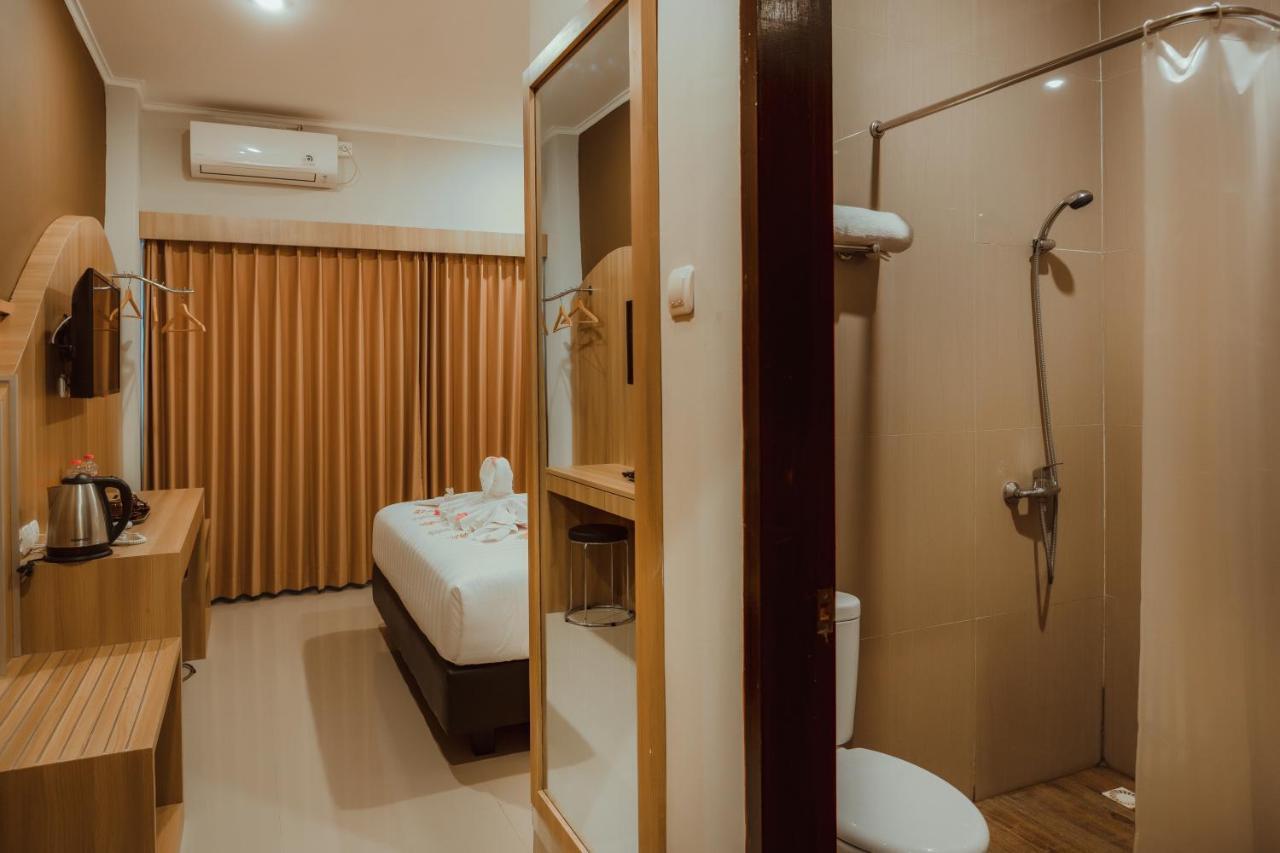 Panfila Hotel Kuta  Екстер'єр фото